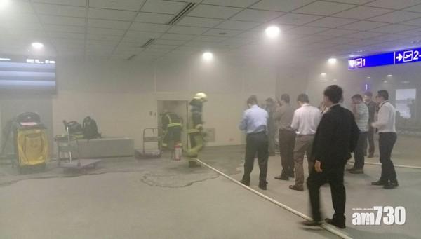 桃園機場二航煙霧瀰漫 疑登機口側機房線路走火