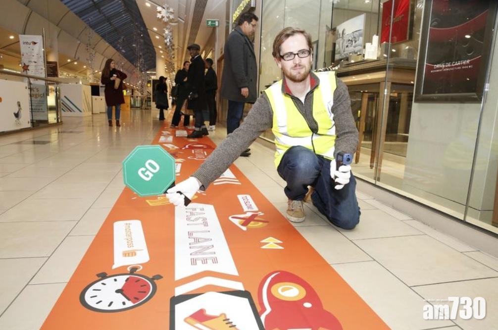 聖誕遊客多 商場設步行專用「快線」