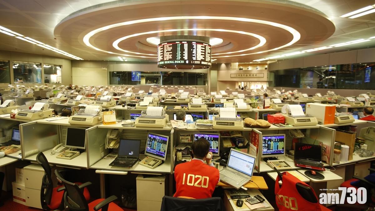 港股今年首個交易日衝破3萬點 創10年新高