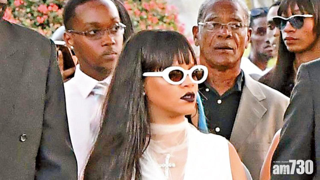 Rihanna潮著喪服現身表弟喪禮