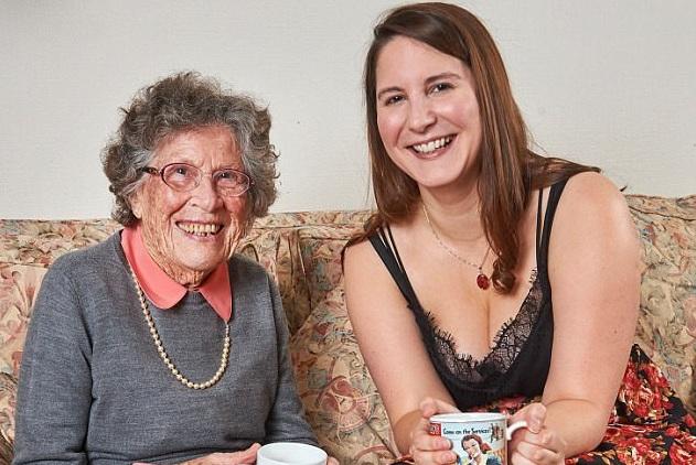 英女2千元平租住倫敦大屋 因95歲婆婆感寂寞願分租