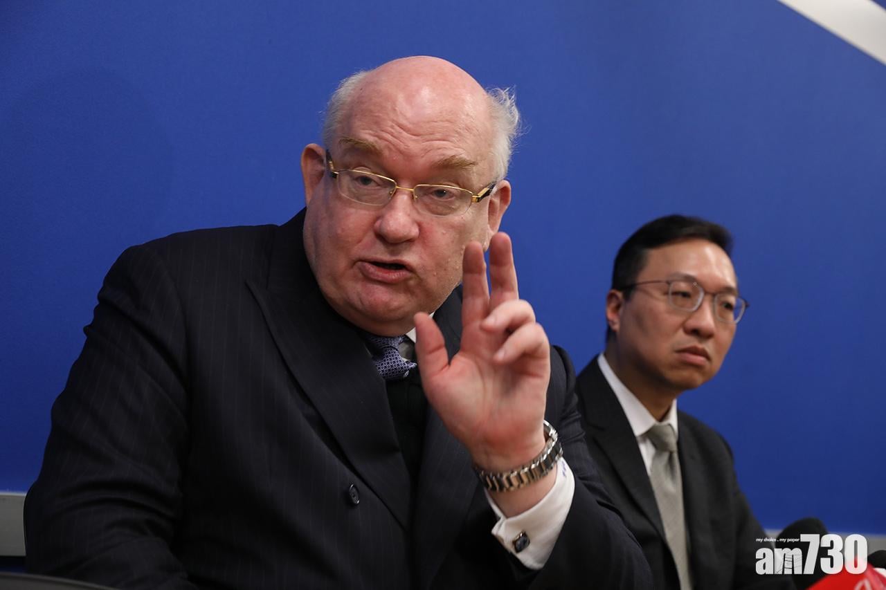 戴啟思當選大律師公會主席