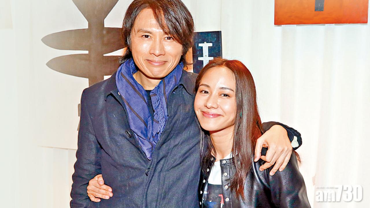 林嘉欣搞展覽  黃子華大讚有眼光