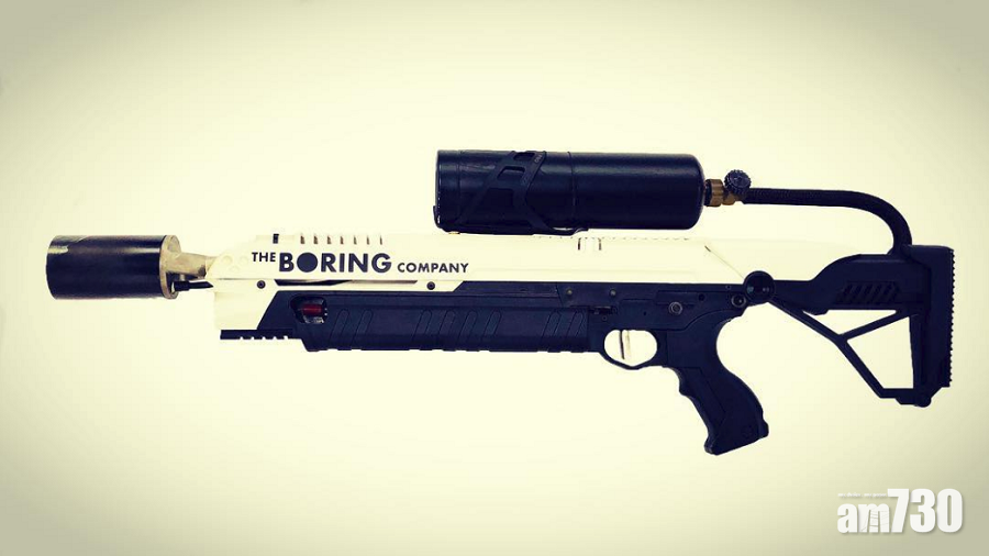 【有片】推3900元噴火槍 馬斯克：末日殺喪屍