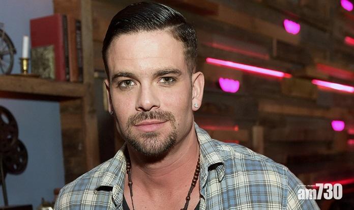 【藏兒童色情物品】《歡樂合唱團》男星上吊自殺