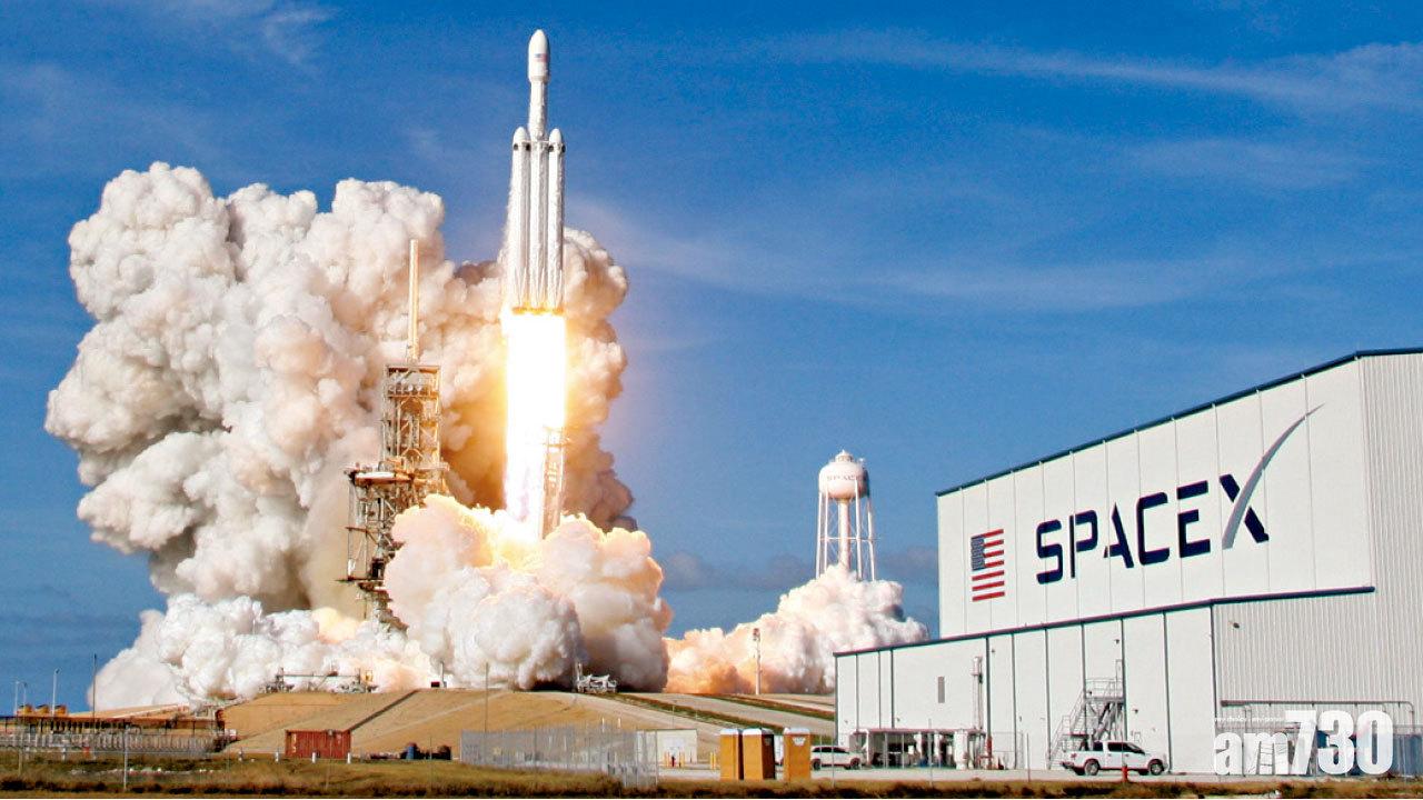 載紅色跑車升空 全球最強火箭成功試射