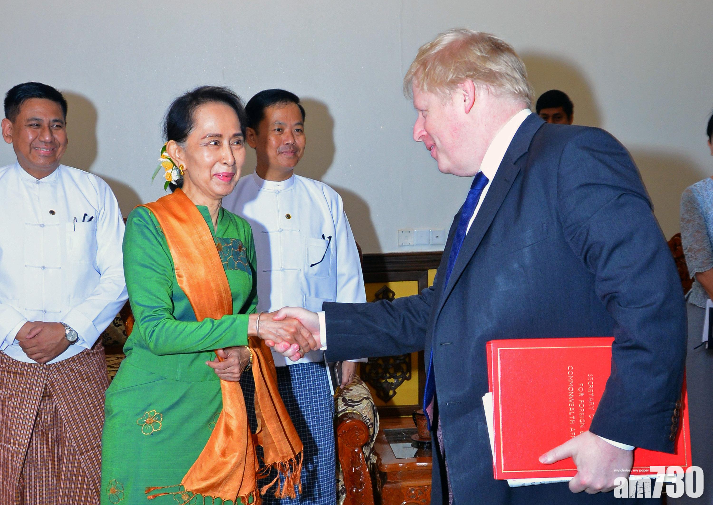 約翰遜訪緬晤昂山 促助羅興亞難民回國