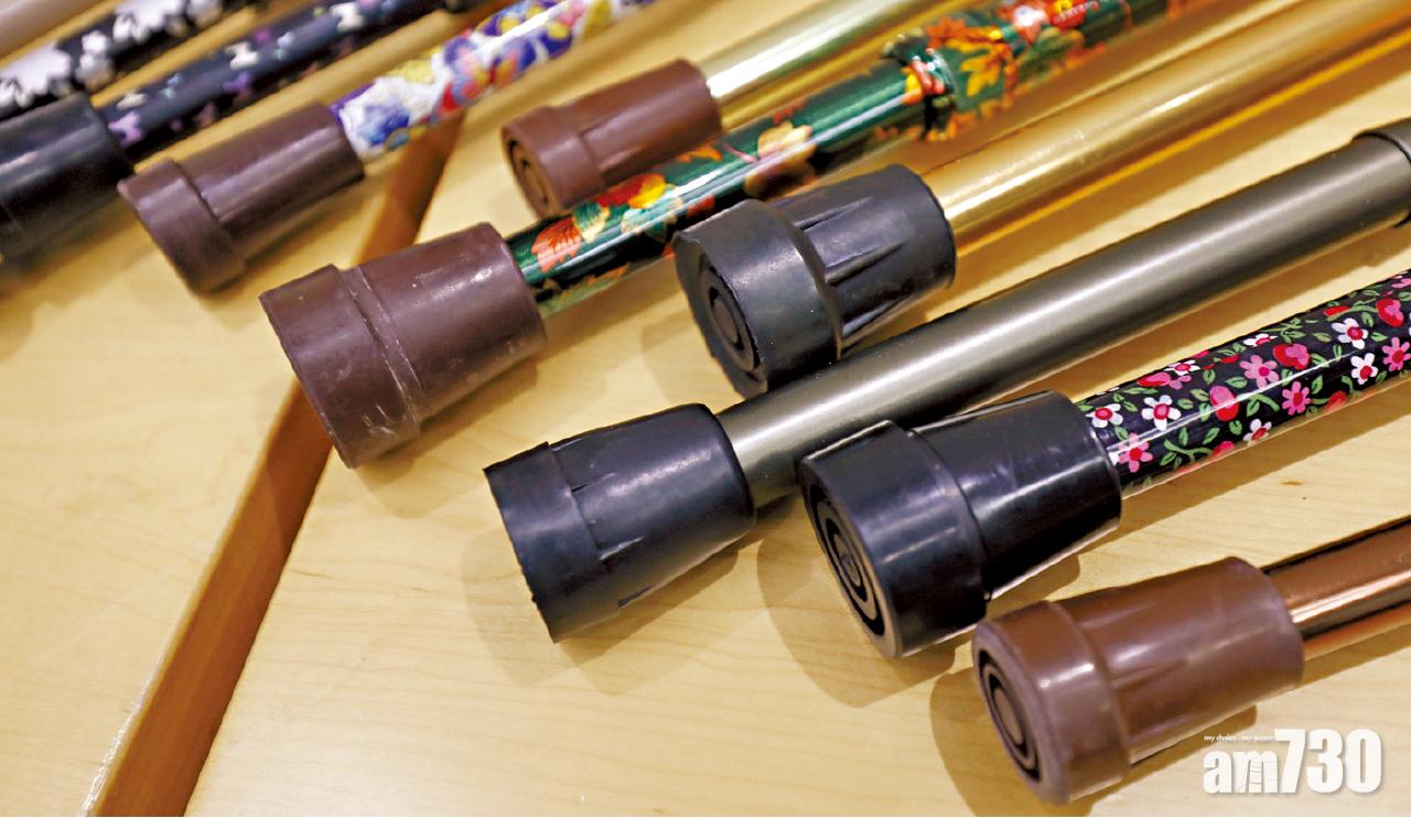 九成手杖傘「不可靠」 6店74支手杖及手杖傘待海關測試