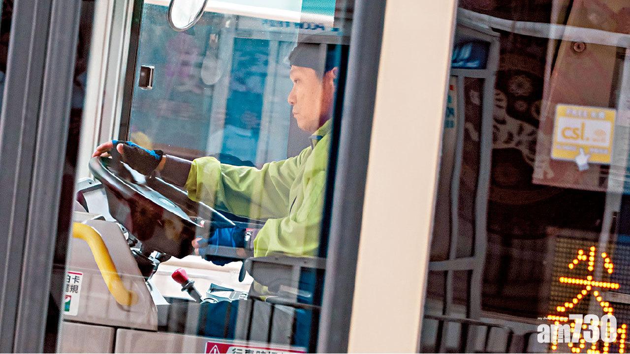 九巴車長獎金計入底薪 加班補水增三成半