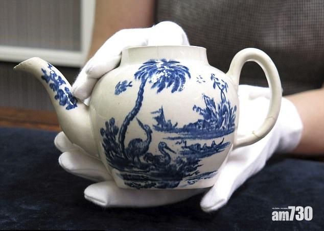 美高價收國寶 爛茶壺變625萬