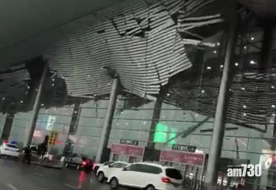南昌機場天花遭暴風吹甩