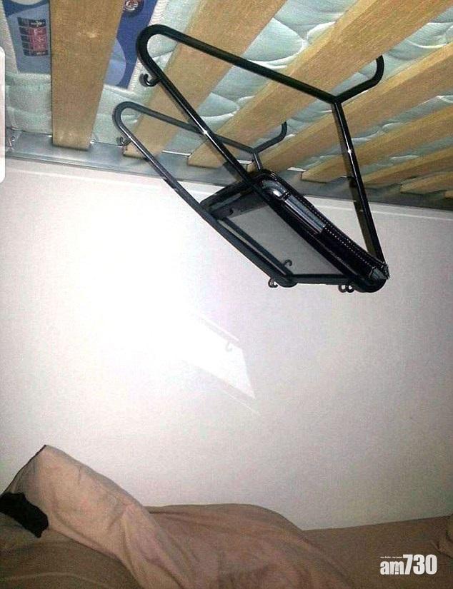 背包客小秘技 衫架變iPad架