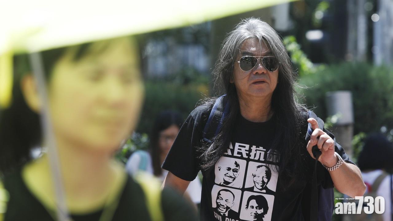 梁國雄到中區警署應警方預約拘捕