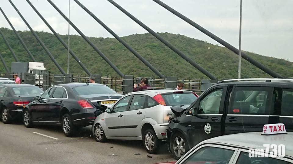 青嶼幹線往機場方向6車相撞6人傷  交通嚴重擠塞