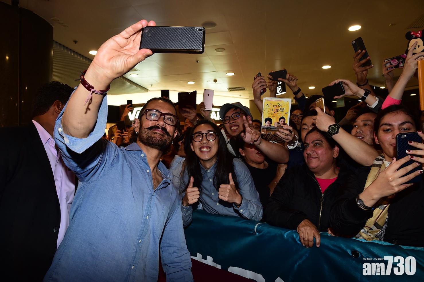 阿米爾汗教fans跳Bollywood舞蹈