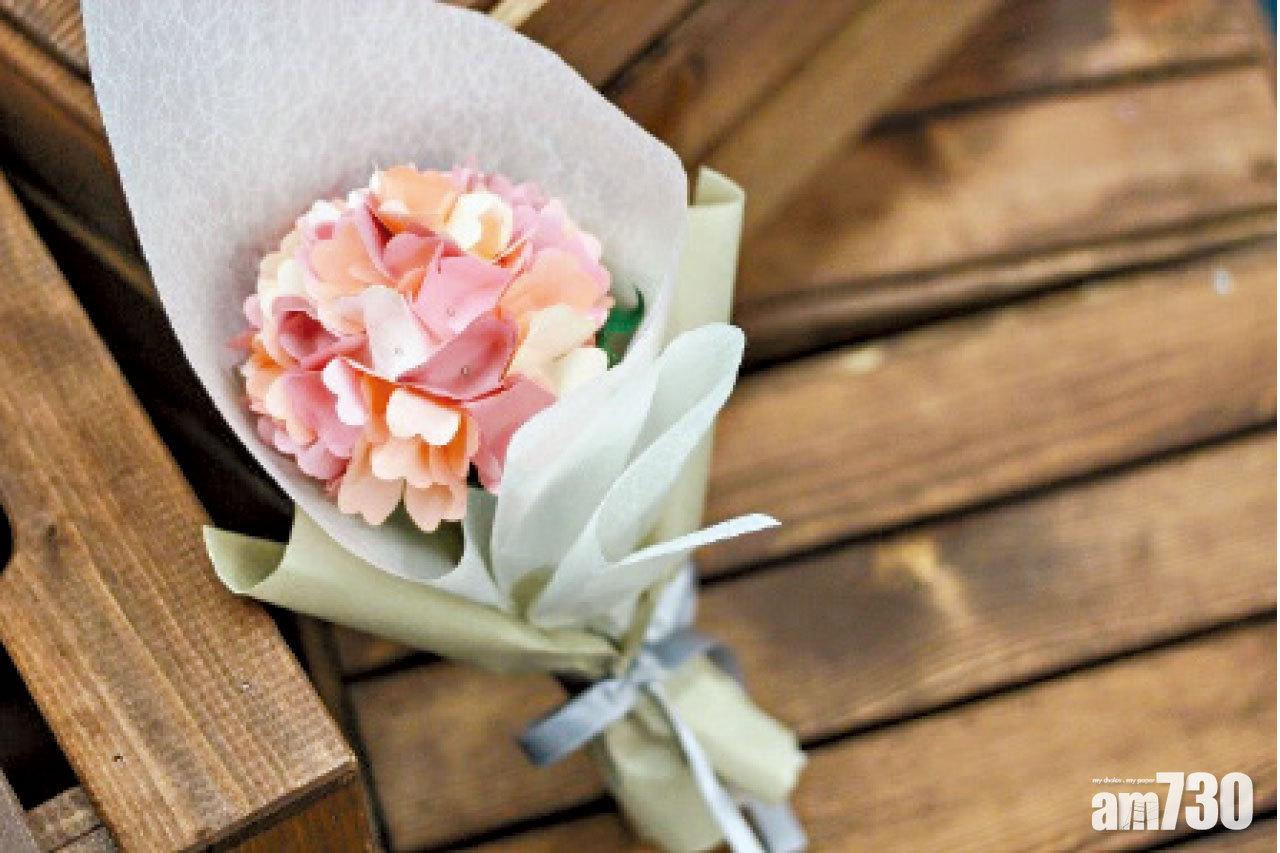 【市場資訊】J SELECT「Love Mum, Love Family」 多款優質時尚禮品配上精美花束　表達對媽媽不渝的愛意