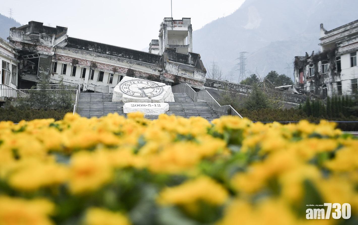 【汶川地震十周年】數以萬計幸存者進遺址拜祭親人