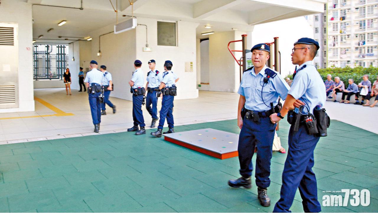 尾隨持刀入屋打劫 獨居婦失逾兩萬財物