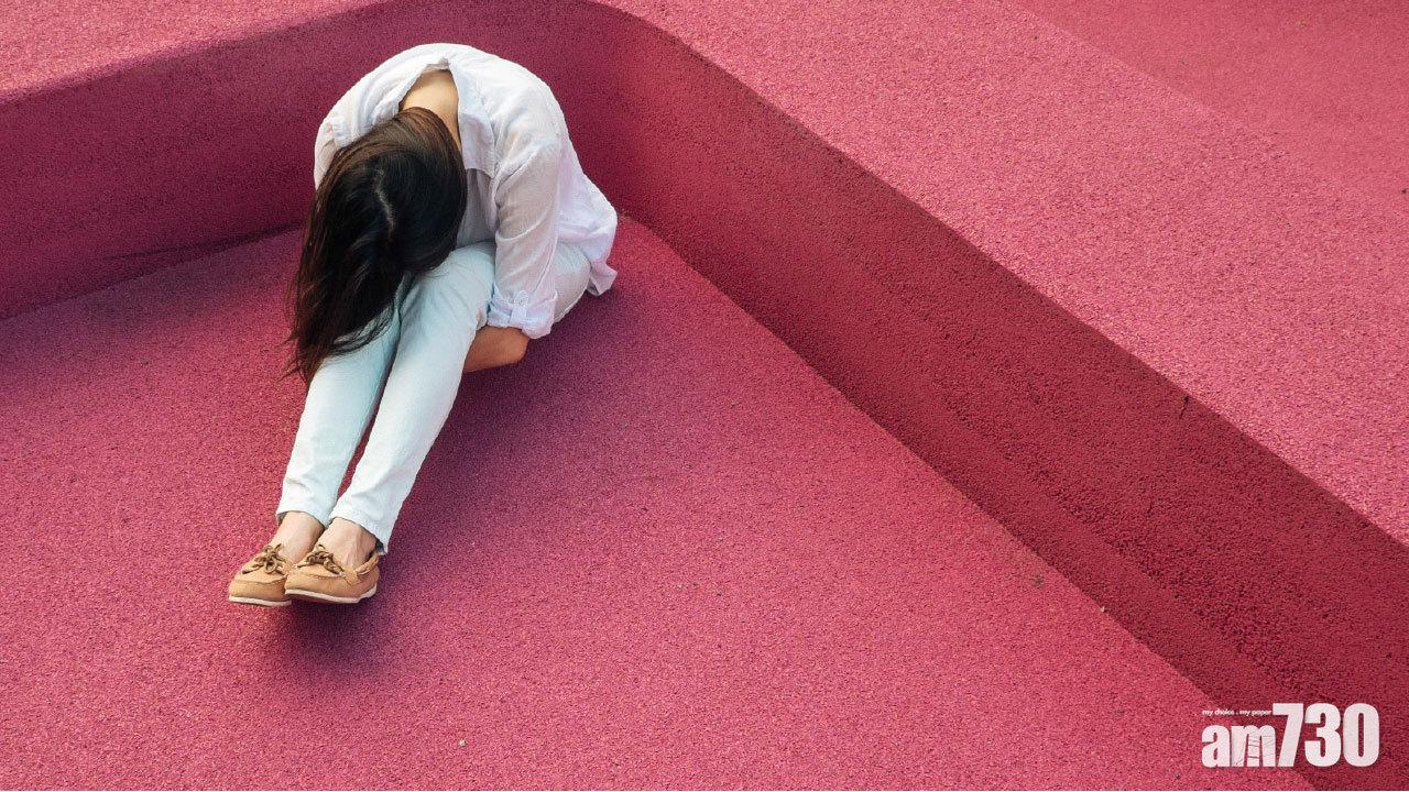 紓緩經前焦慮 飲水洗臉打枕頭