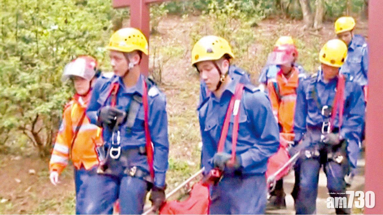 馬鞍山失足墮崖困通宵  40歲女子消防游繩20米救回