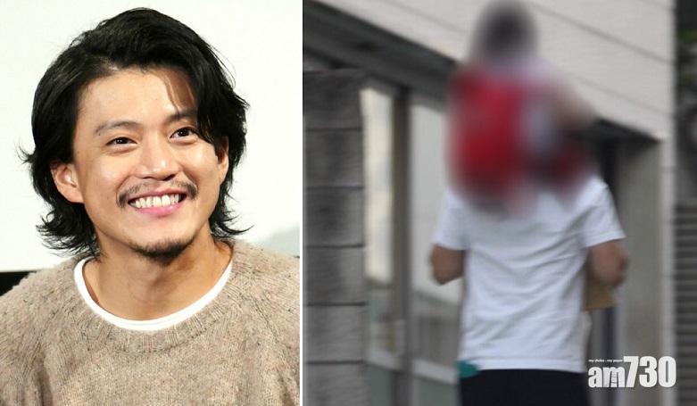 【係愛呀】小栗旬抱囡囡騎膊馬放學 好溫馨呀!