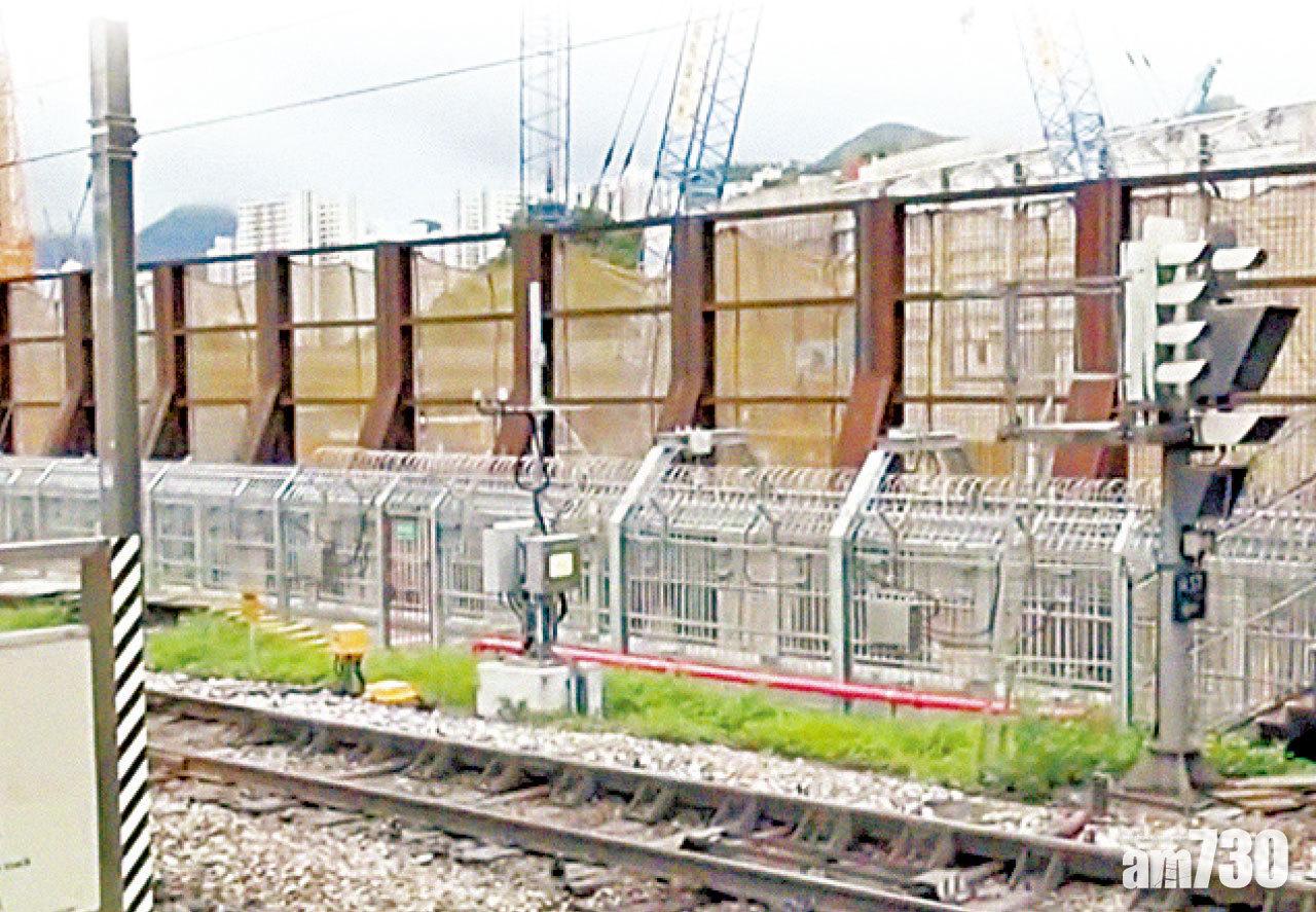 附近地盤已停工  東鐵大圍站沉降續陷一成