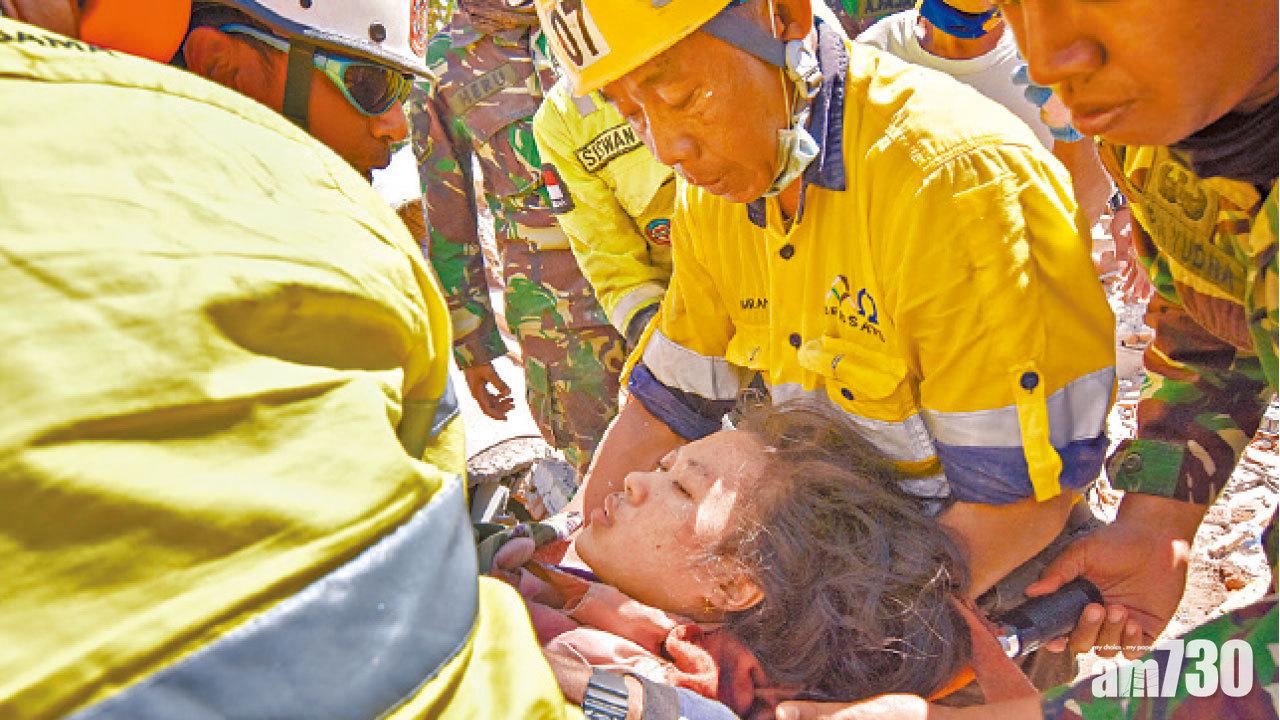 龍目島地震塌清真寺 傳困50信眾救出2人