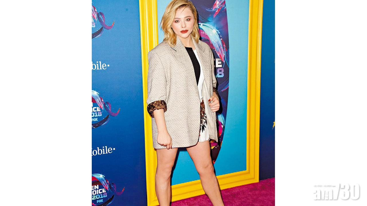 嘉兒莫蕊茲型唔起