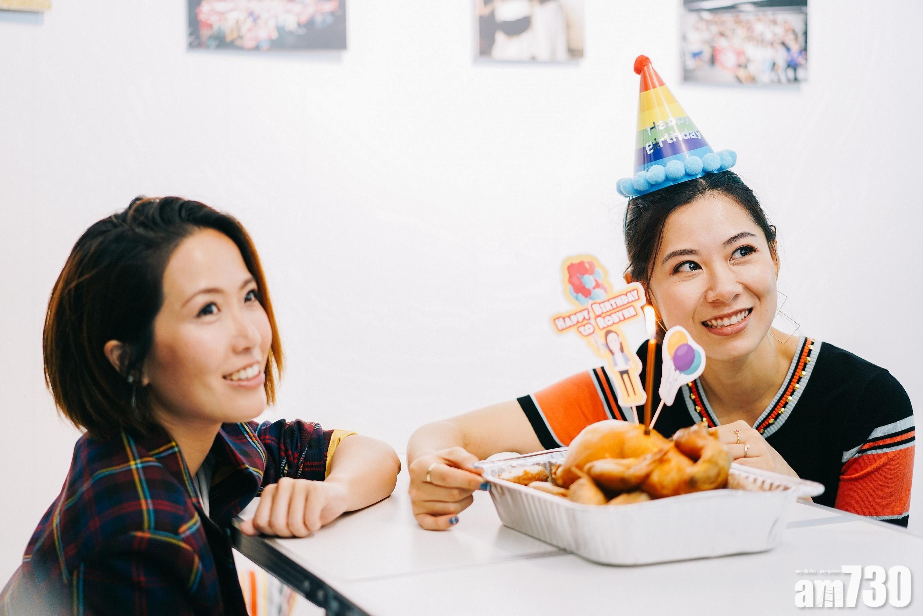 Robynn生日有雞食 歌迷贈時間囊預祝出道十年