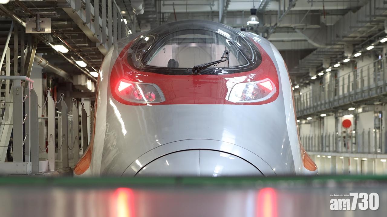 【高鐵通車】柯士甸站D2排隊購票 内地港生每年4張75折學生票 