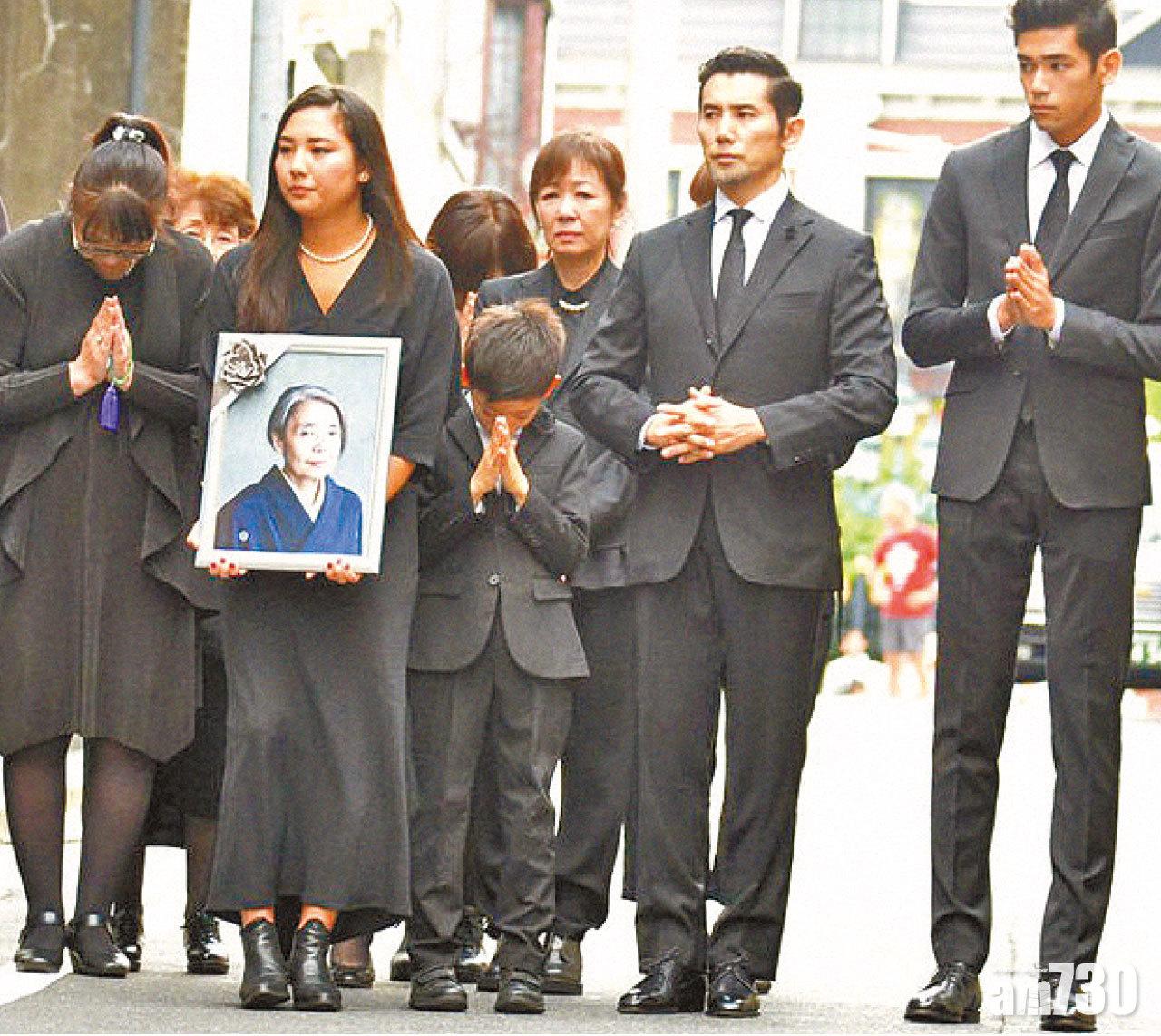 日本殿堂女星樹木希林 遺體昨移送靈堂