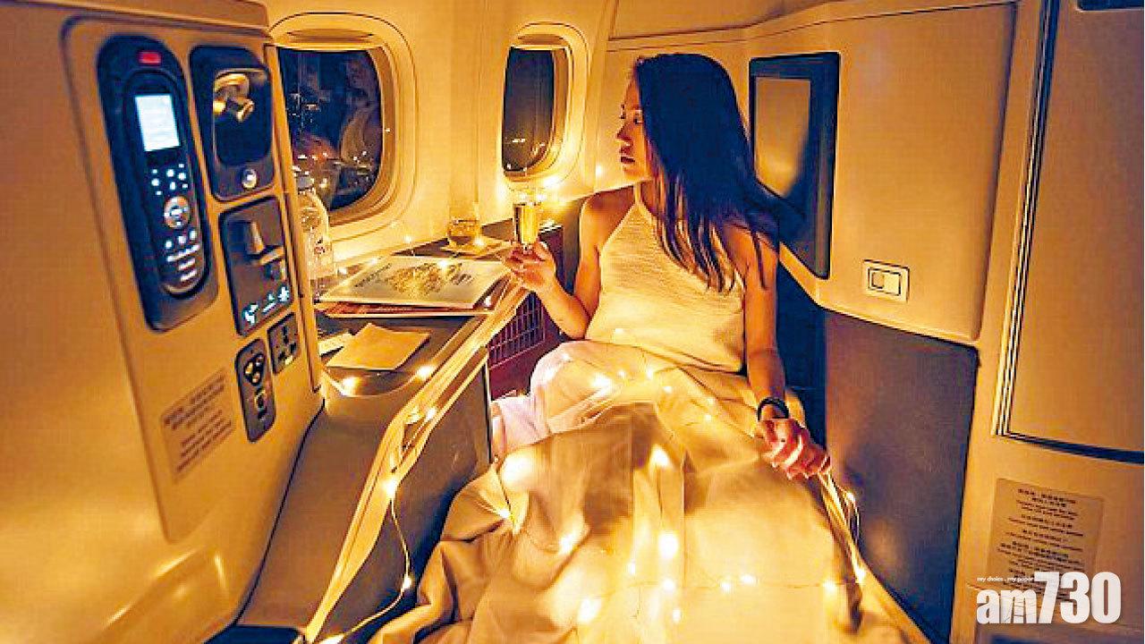 港網紅坐頭等  披燈飾拍照網民熱議