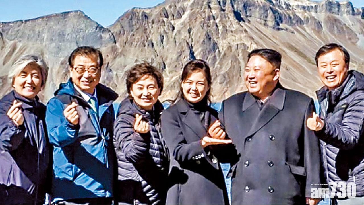 金正恩笑住 潮擺手指心心