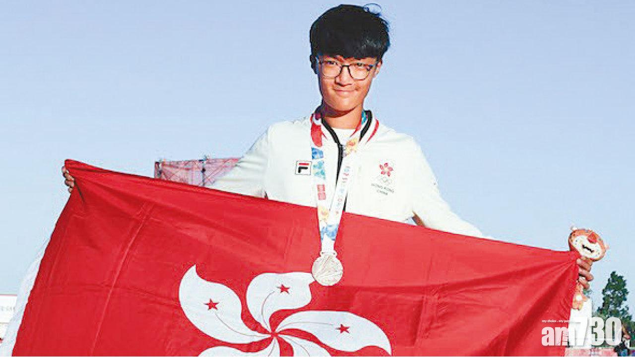 王珞僖青奧110米欄摘銅