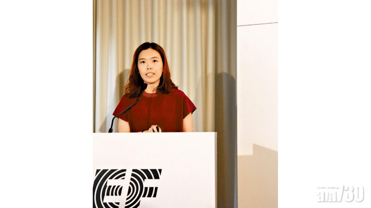 新加坡首躋身三甲 港人英語評分遜上海