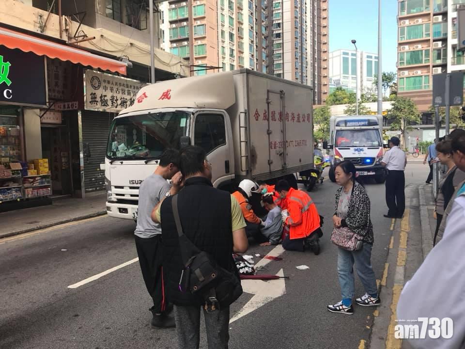 元朗老翁捱貨車撞 頭部受傷倒地