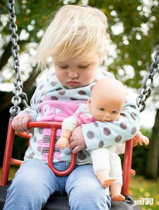 【盪鞦韆瞓著】萌B照驚現癌徵