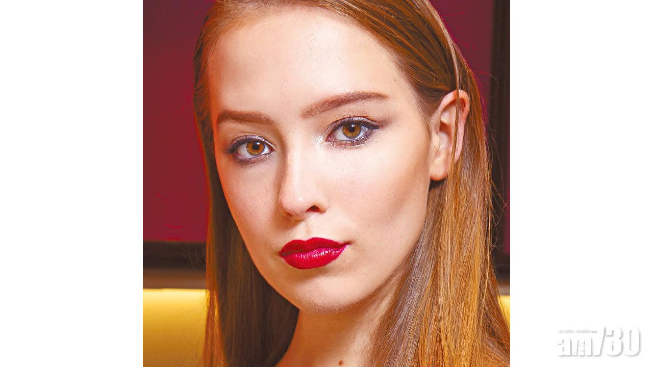 GIORGIO ARMANI  約會妝容小機心