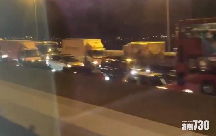 【交通消息】青馬大橋車禍 往機場方向交通擠塞