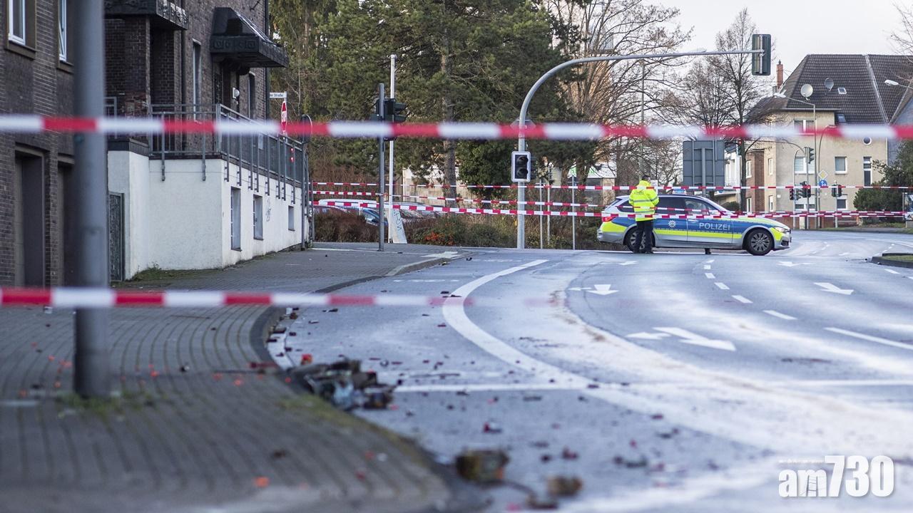 德國跨年活動有汽車撞向人群4人傷  疑犯疑有精神問題