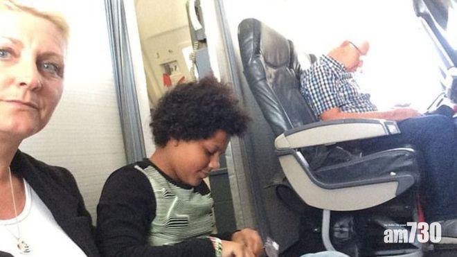 【成行位無咗】一家三口搭飛機  買中「消失的座位」 被逼坐地下