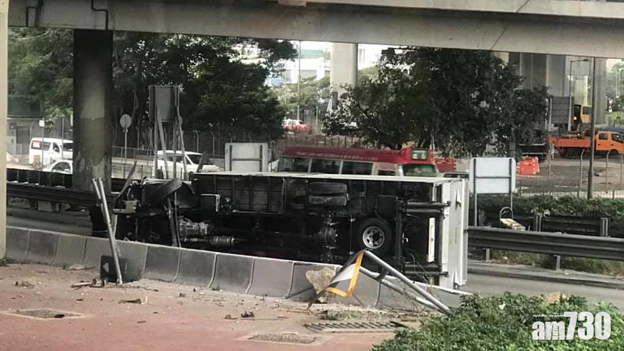 貨車葵涌道翻側 往旺角方向全線封閉
