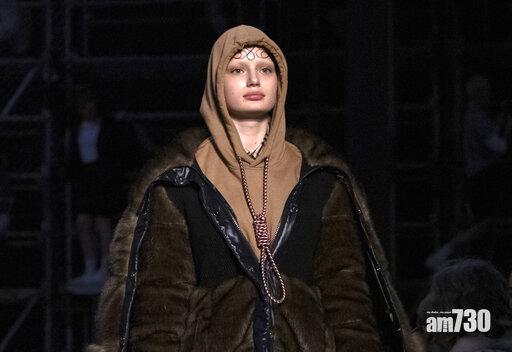 【極度不安】模特兒頸掛套索似上吊  Burberry跪低道歉