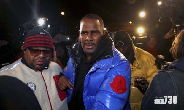 《I Believe I Can Fly》原唱歌手R. Kelly被控10項性侵罪