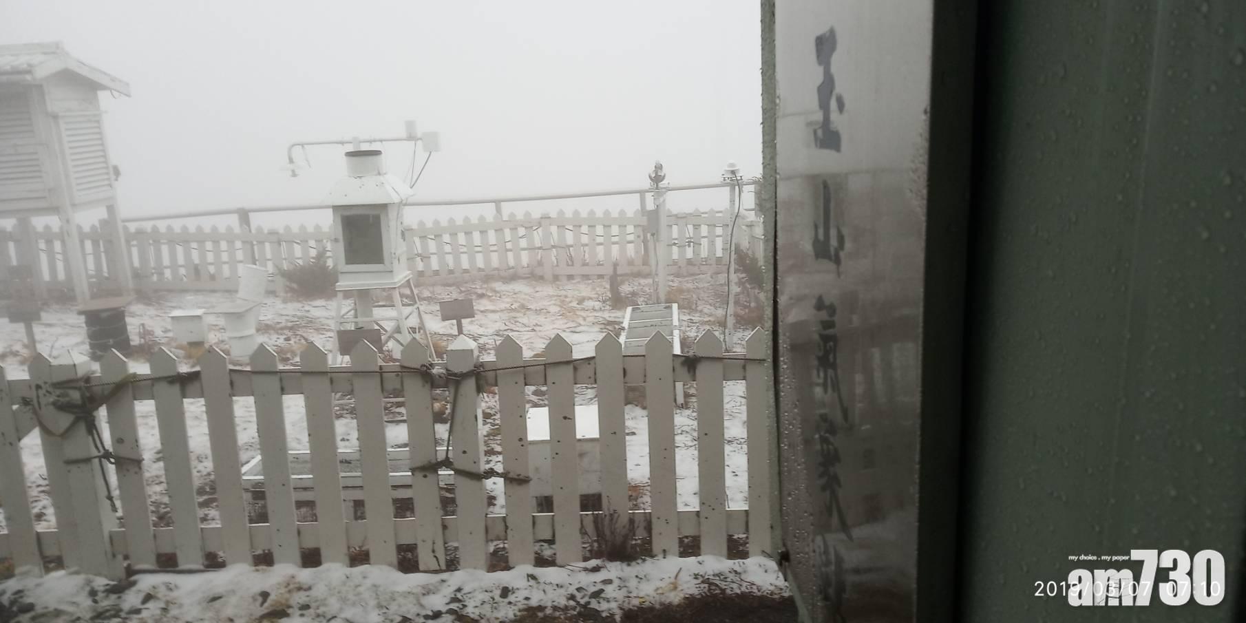 台灣玉山落雪 平地氣溫低見11度