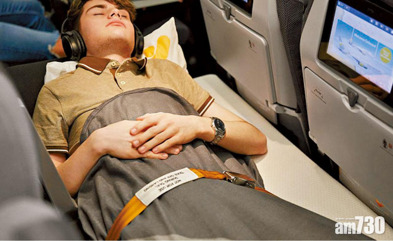 經濟艙卧鋪  三座床加2千元