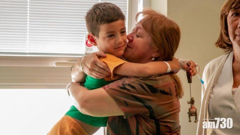 【奇蹟生還】5歲男童沙漠失蹤22小時 飲溪水食野草維生