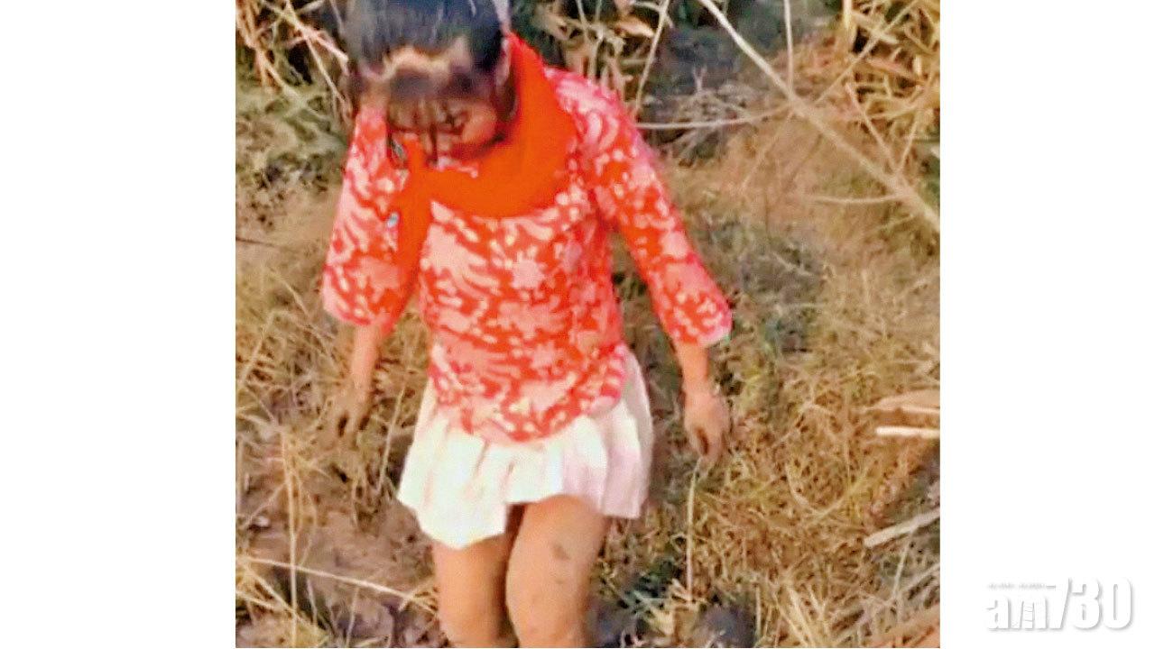 衣著暴露戴紅領巾 川女涉褻瀆英烈拘留12日