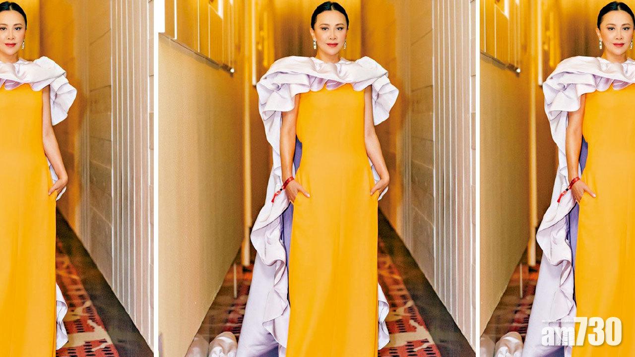 劉嘉玲氣勢披肩有睇頭