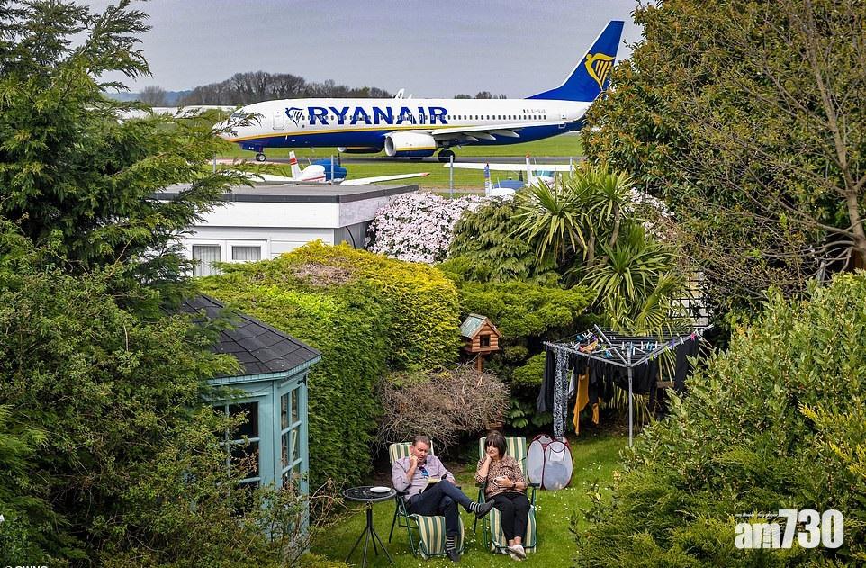 朝6晚11 花園轟炸機 